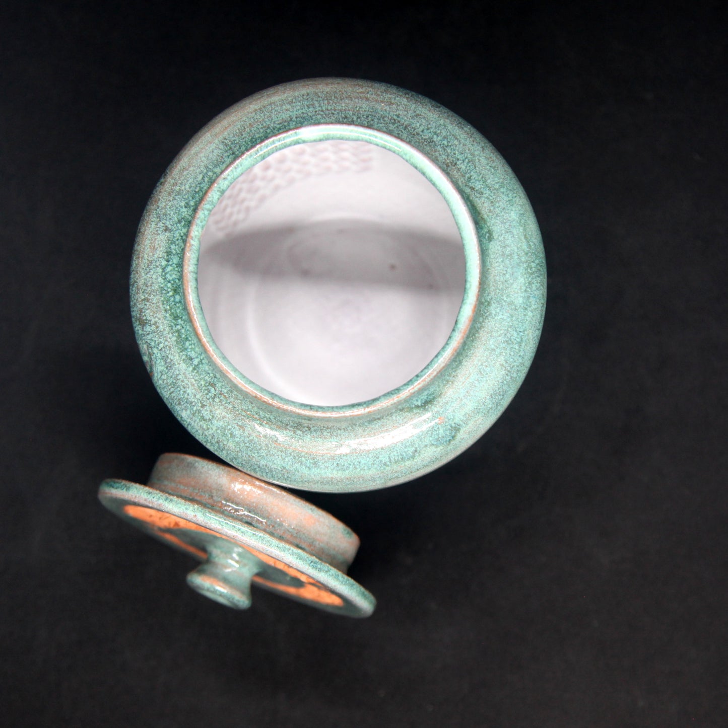 Celadon gree tea box on red clay - braiding pattern