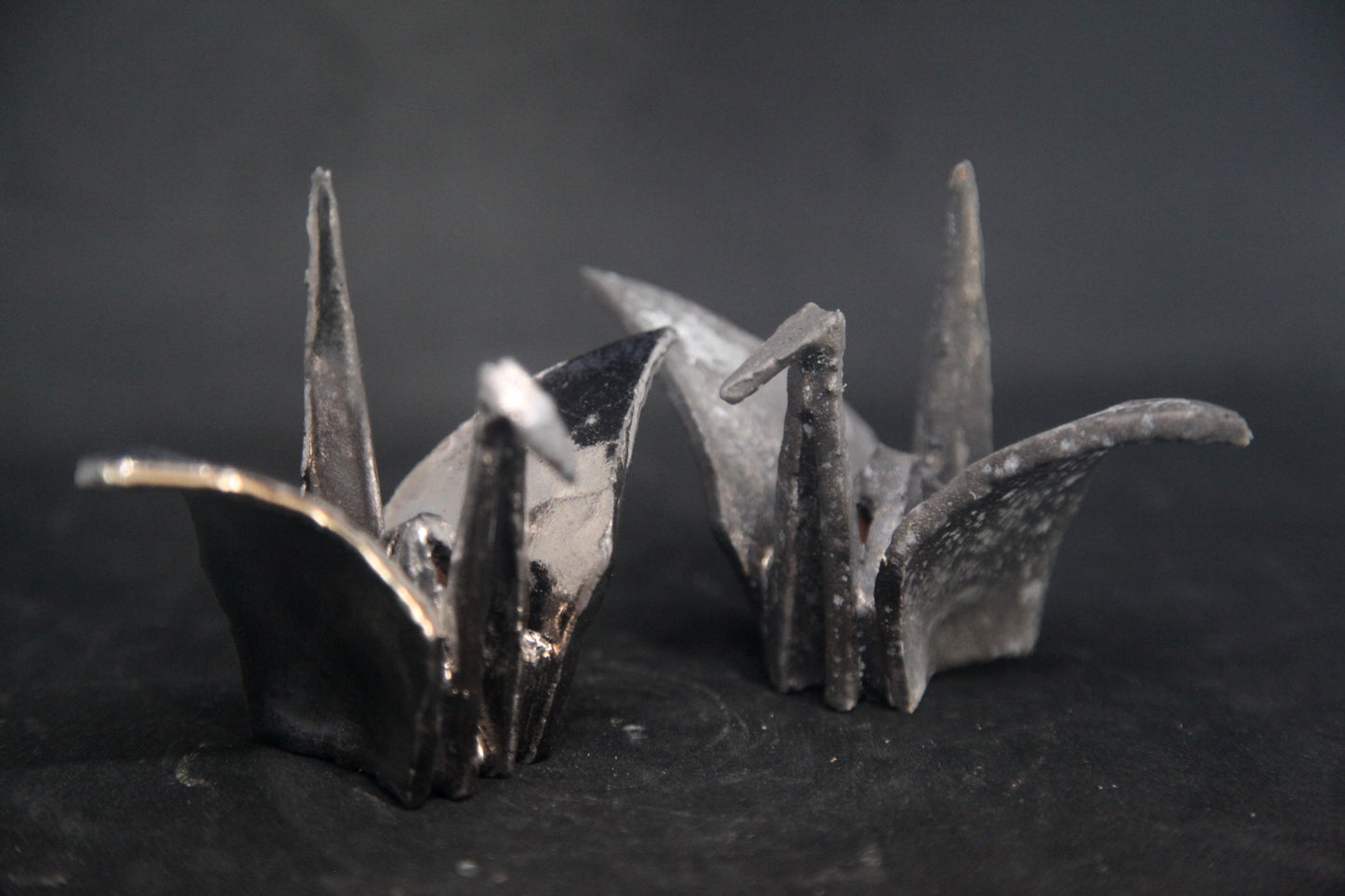 Glossy and matte bronze birds - origami pattern