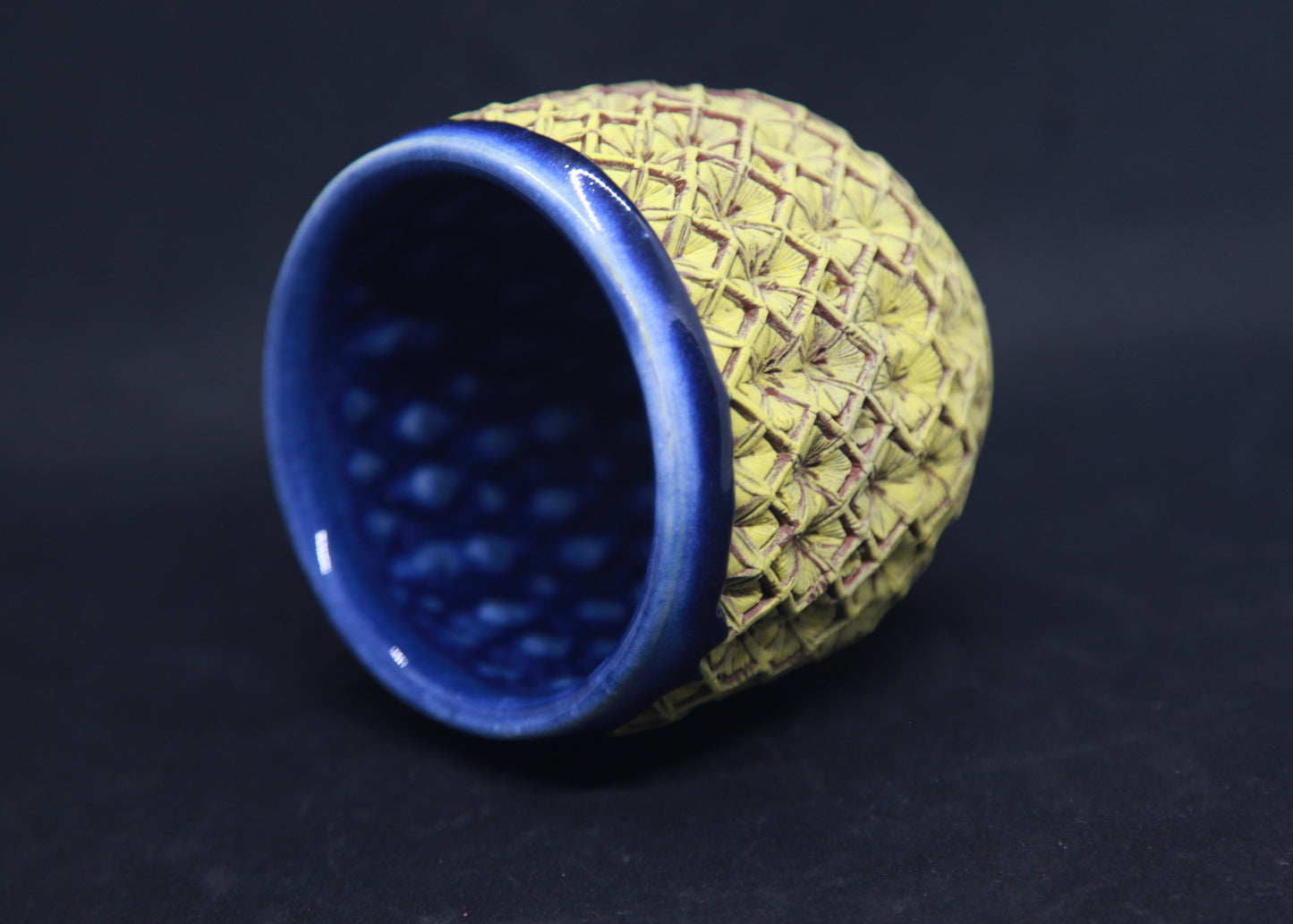 Blue bowl on red clay, yellow engobe - hydrangea motif