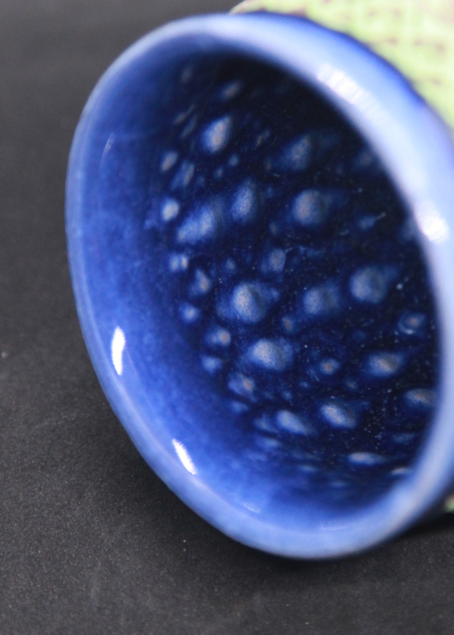 Blue bowl on red clay, green engobe - hydrangea motif