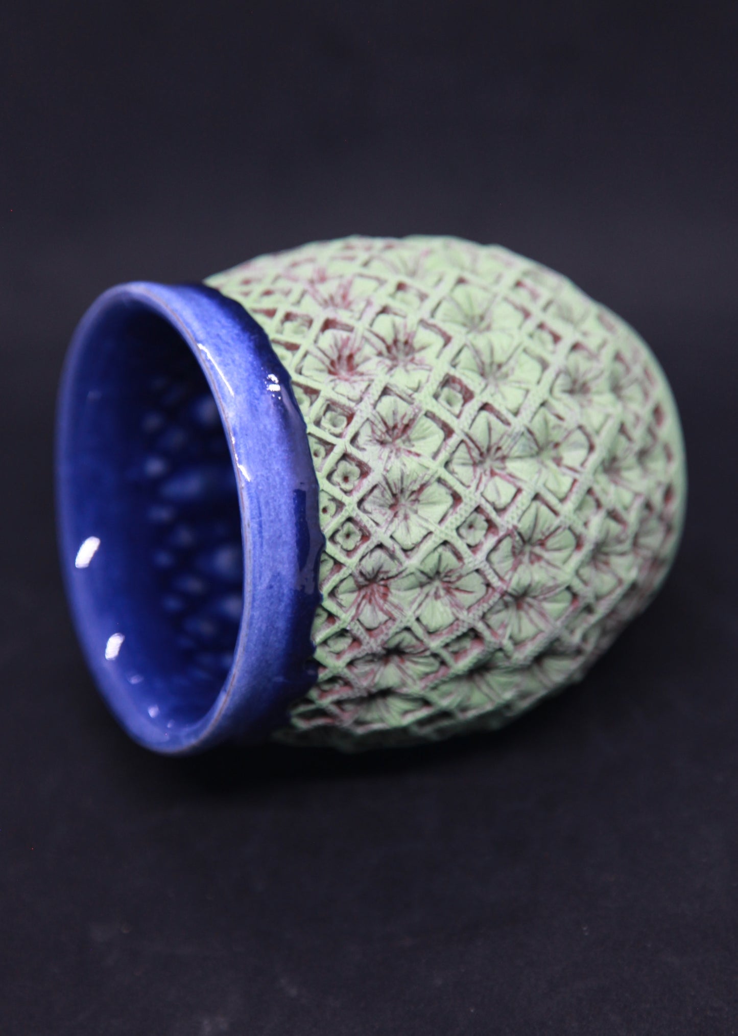 Blue bowl on red clay, green engobe - hydrangea motif