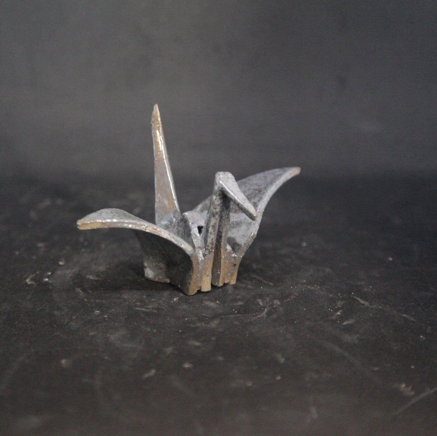 Metallic reflect pearly bird - origami pattern