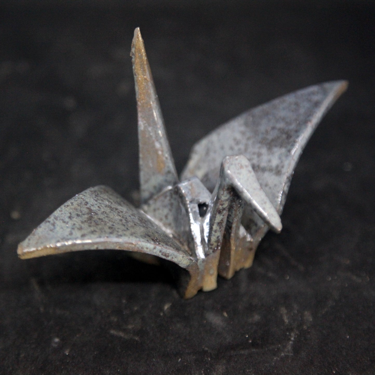 Metallic reflect pearly bird - origami pattern