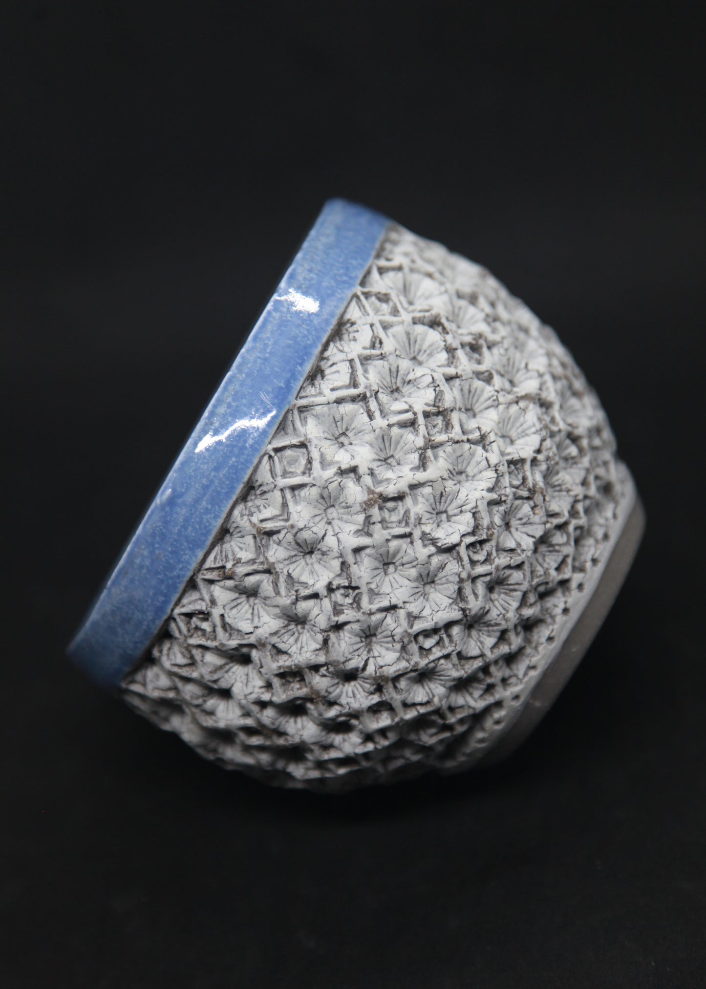 Blue bowl on gray clay, white engobe - hydrangea pattern
